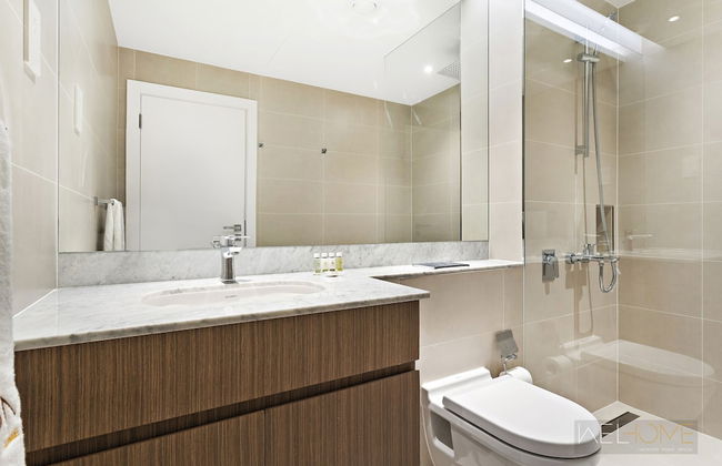 WelHome - Mesmerizing Sea & Burj Khalifa Views Apt at La Voile - Photo 16