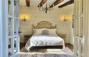 New Listing! Maison Delluc with Spectacular Vistas - Foto 9