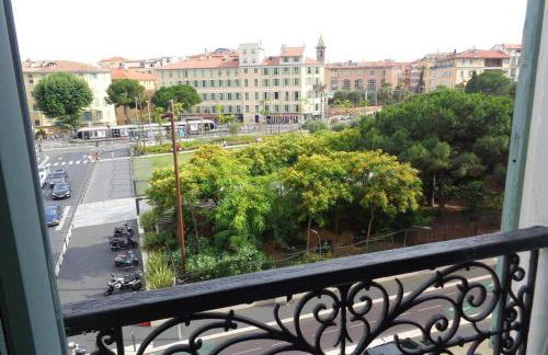 Spacious 3 BR flat Nice center - magnificent view - Foto 34