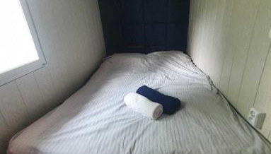 Domek nad jeziorem przy lini brzegowej Górowychy, Pomorze - Foto 5