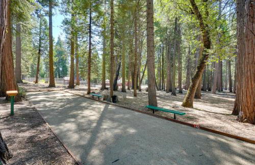 12 Mi to Apple Hill Family-Friendly Cabin Retreat - Foto 34