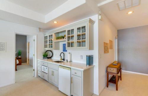 Lakeside Gravois Mills Home w/ Boat Slip + 4 Decks - Foto 26