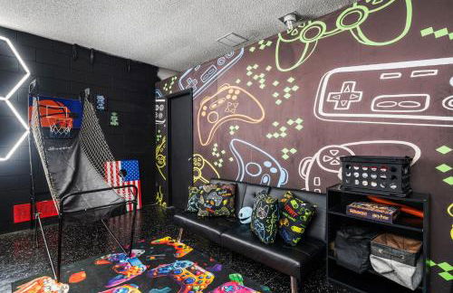 Beautiful 5BR 4 baths Themed home near Disney and Universal, Private Pool, Gameroom, baby Crib and more - Foto 29