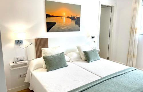 Gandia Tropicana Suite - Photo 25