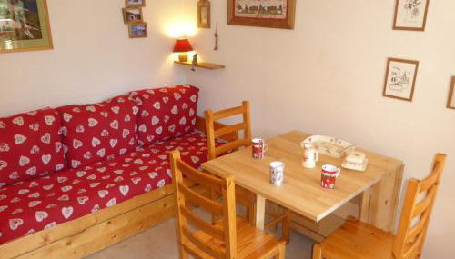 Charmant appart rénové 4 pers, balcon sud, plein centre, proche ski et piscine! - FR-1-342-187 - Foto 3