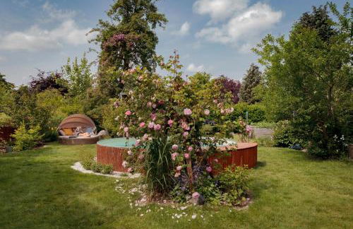 Heimathafen Hannover- Big House with swimmingpool, sauna and garden - Foto 11