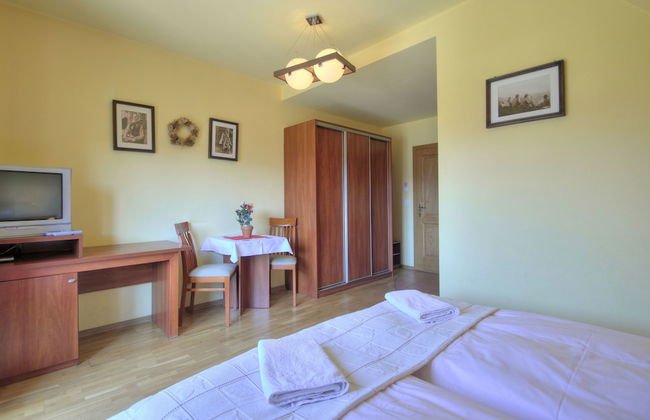 Willa Serafin - Photo 13