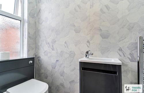 Liz's 4 Bed House: Close to the Motor Point Arena - Foto 40