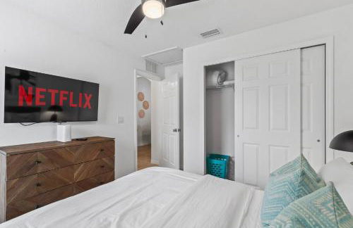 Beach House King Bed Pet Friendly! Fast Wi-Fi Netflix Garage - Foto 10