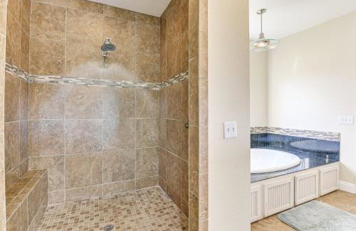 Pet-Friendly Opp Vacation Rental w/ Spacious Deck! - Foto 16