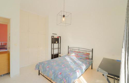 Modern 3 Bed Home with Balconies and Sea Access - Foto 17