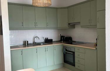 Cozy two-bedrooms apartment with big terrace and ocean view - Foto 10