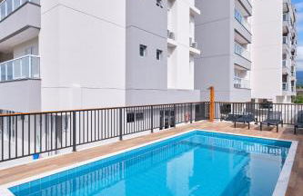 2 QUARTOS com Churrasqueira na Varanda, Piscina, Garagem interna, WiFi 500mbps, Ar Condicionado e Telas de Proteção - Foto 14