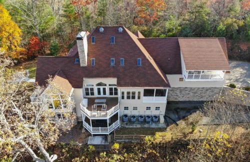 Blairsville Mansion with Hot Tub, Casino and Games! - Foto 2