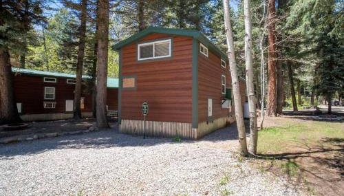 The Twilight Cabin #4 at Blue Spruce RV Park & Cabins - Foto 3