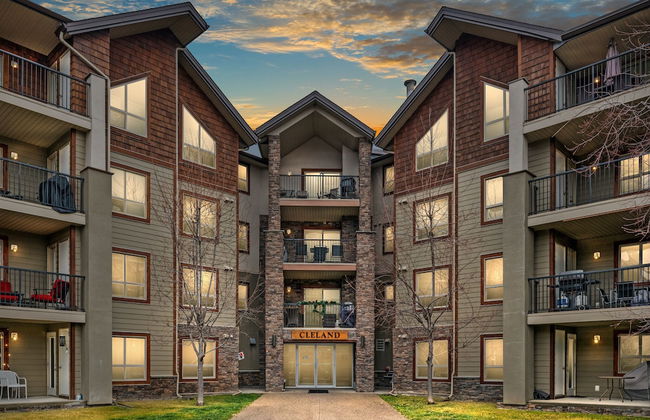 AMAZING 3Br Condo | Heated Pool & Hot Tub | Hm Theatre | Pool Table - Photo 35