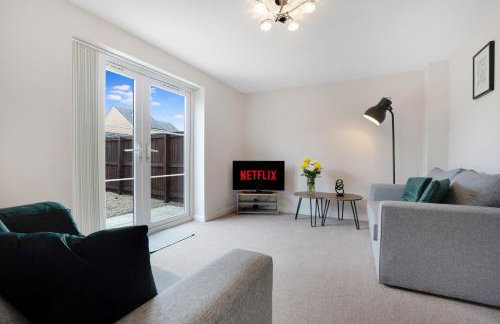 NEW! Stylish 2-Bed Home by Stay With Us, Ideal for Families, Sleeps 4! - Foto 20