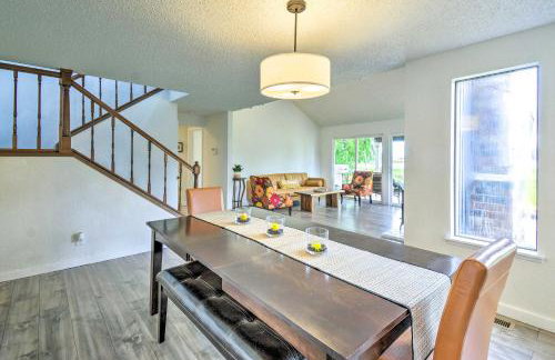 Stunning Hood Canal Getaway w/ Private Deck! - Foto 10