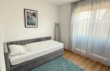 Luxury Apartment 4 bedrooms Self check in out - Foto 9