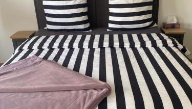 New komplett möblierte Wohnung-Zentral - Photo 3