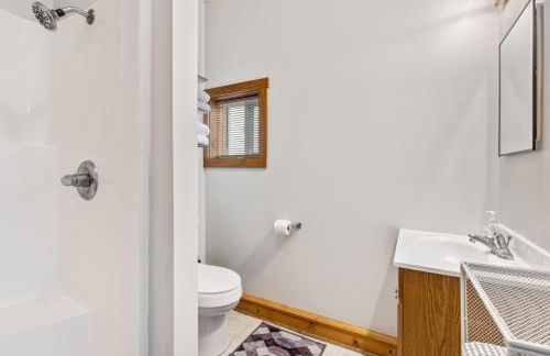 River Cabin with Grill and Boat Slip - Foto 6