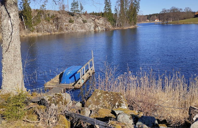 Charming 2-bed House at the Lake Close Gustavsfors - Foto 22