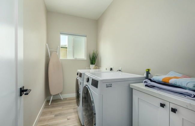 Modern Arcadia Estate Htd Pool Bikes Chef Kitchen - Foto 26