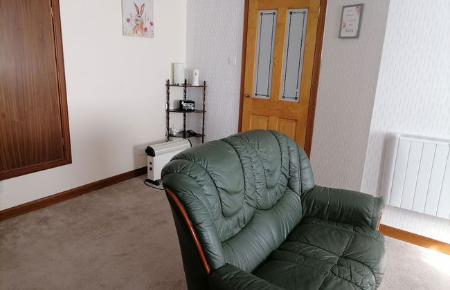 Impeccable 2-bed Flat in Wick - Photo 21