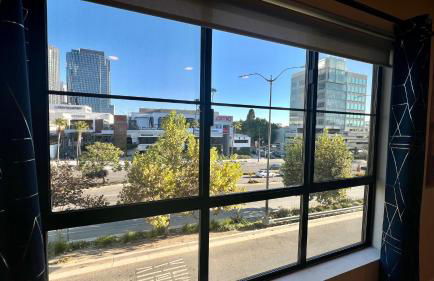 Century City Cozy 3 Bedroom Apartment with Parking 302,303 - Foto 36