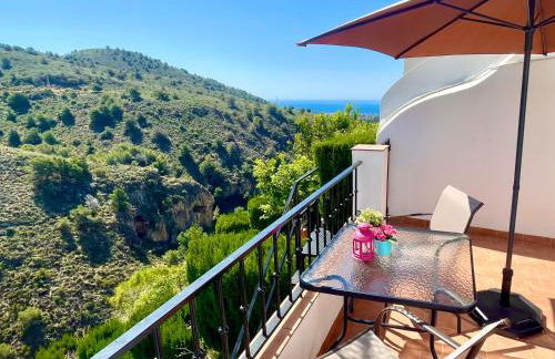 Apartamentos Axarquia , Frigiliana, terraza privada con vistas a la montaña rio y al mar - Photo 43
