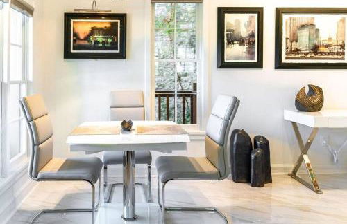 Private Luxury Suite with Hot Tub Downtown Eureka Springs - Foto 16