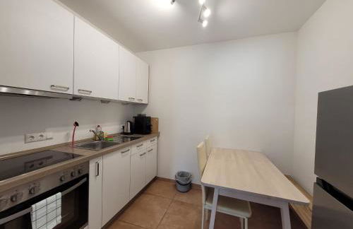 Pension Chen, 2 Doppelzimmer , EBK, separater Balkon - Foto 3