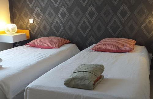 Gîte moderne avec accès indépendant, proche centre-ville et Thermes, terrasse et équipements inclus - FR-1-589-57 - Photo 9