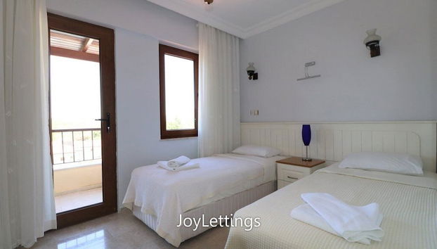 Villa AX07 by JoyLettings - Foto 5, Habitación
