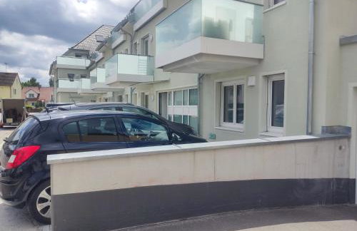 Harmonie Homes - Built in 2025 - High-Quality Beds & Linen - Full Kitchen - Fiber WiFi - 4K Smart TV - 2 Balconies - Elevator - Free Private Parking - Near Augsburg - 20 Min via Autobahn to Munich-West - Foto 34