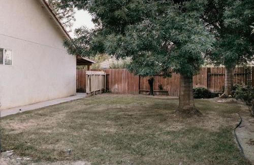 Stunning Home with Pool, Game Room and Firepit - Photo 6