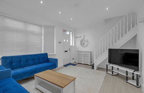 3BR Home for 6 in Rainham, Parking & Wi-Fi - Foto 1