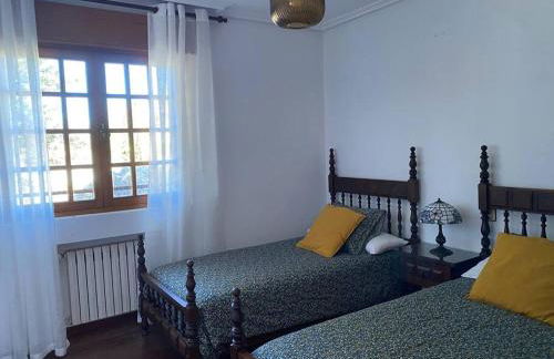 Los Picos - Casa rural con jardín - Foto 12