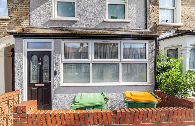 Spacious & Chic 3bed House in London - Photo 45