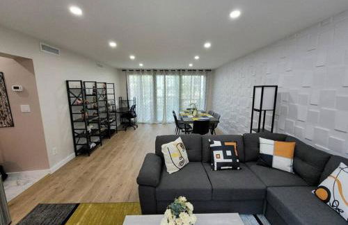 Contemporary bliss-newly renovated cozy villa! - Foto 50