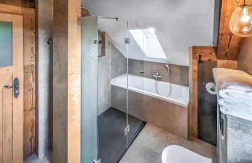 Beautiful Home In Podwilczyn With Sauna - Foto 30