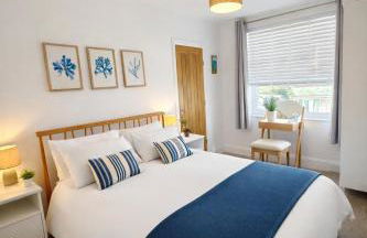 Seascape Lyme Regis - 2 minute walk to sea front - Photo 3