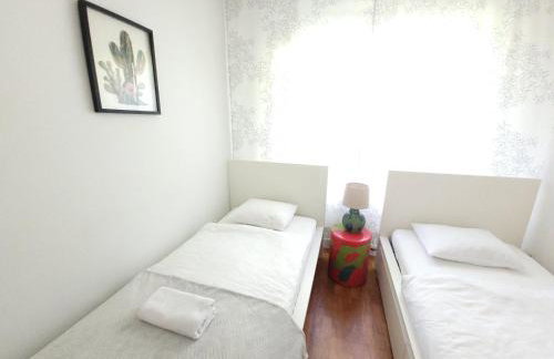 Uroczy dom na ładnym podwarszawskim osiedlu - Foto 23