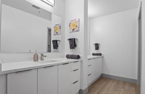 Cozy Urban Getaway - Free Parking, Gym, Stadium - Foto 34