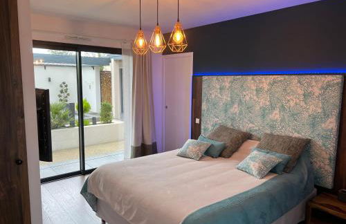 Villa 75m2 avec Piscine et Jacuzzi privés, Sauna et Home-Cinéma à 800m des Commodités - Photo 12