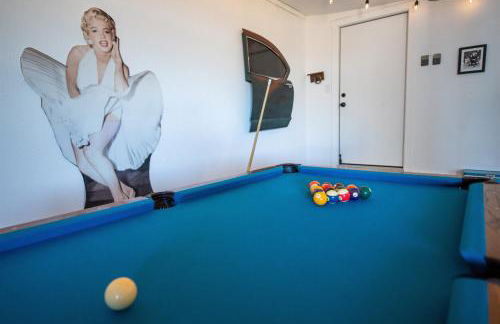 Mid-Century Modern Home - Hot Tub and Game Room - Foto 11