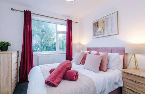 Comfy 3-BR Wirral Home | Free Parking & Wi-Fi - Foto 29