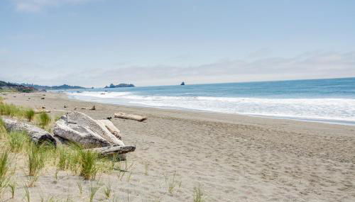 Oceanfront Smith River Cottage Beach Access! - Foto 2