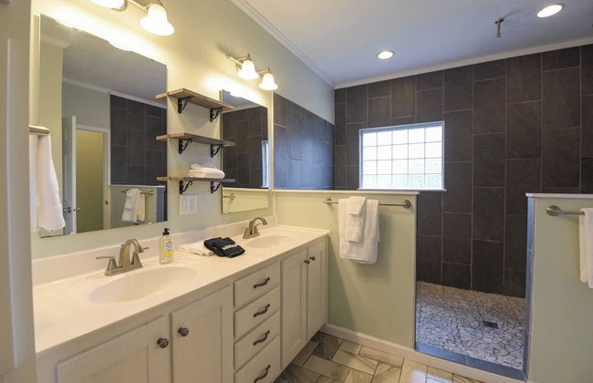 Riverside Ranch by Avantstay Mins to Downtown - Foto 10