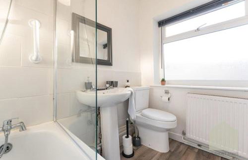 Holt House - Photo 11